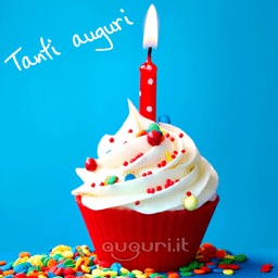 Cupcake con candelina di compleanno